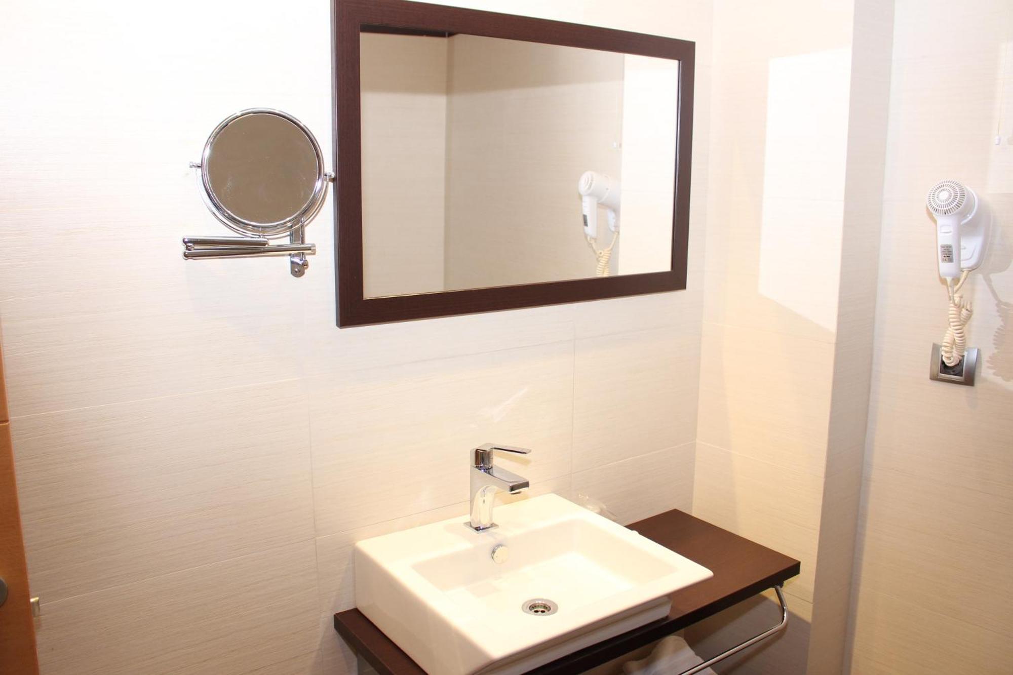 Hotel Ciutat D'Amposta Habitación foto